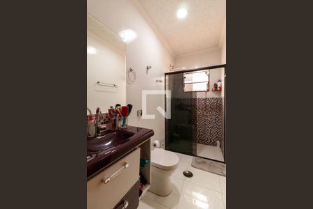 Casa à venda com 230m², 5 quartos e 4 vagasBanheiro 2