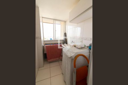 Apartamento para alugar com 67m², 2 quartos e 1 vagaÁrea de Serviço