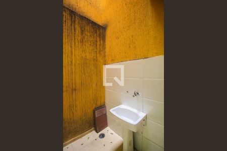 Casa para alugar com 60m², 2 quartos e 1 vagaÁrea de Serviço