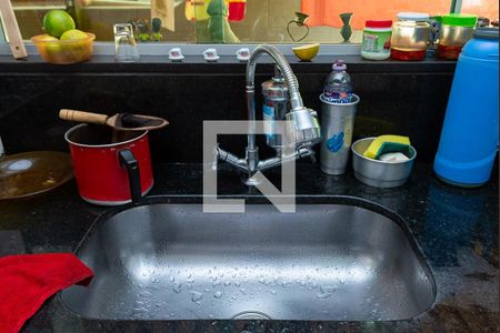 Casa à venda com 360m², 3 quartos e 2 vagasCozinha - Torneira