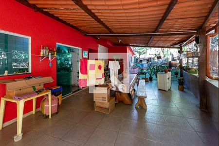 Casa à venda com 360m², 3 quartos e 2 vagasVaranda