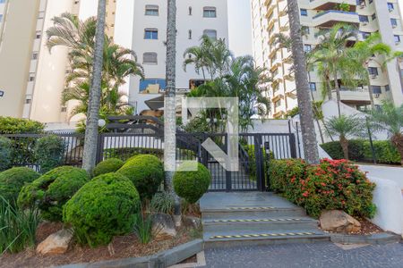 Apartamento para alugar com 150m², 4 quartos e 2 vagasFachada do Condomínio