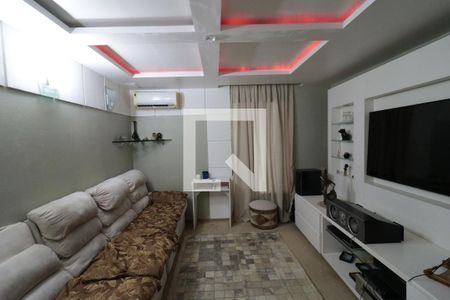 Sala de TV de casa à venda com 3 quartos, 289m² em Jardim Guanabara, Rio de Janeiro
