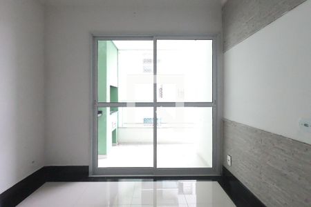 Sala de apartamento à venda com 3 quartos, 80m² em Jardim Las Vegas, Guarulhos