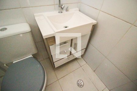 Casa para alugar com 40m², 2 quartos e 4 vagasBanheiro