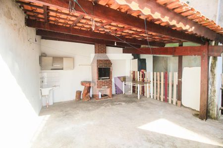 Casa para alugar com 40m², 2 quartos e 4 vagasQuintal