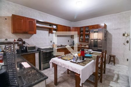 Casa à venda com 160m², 4 quartos e 2 vagasCasa 1 Cozinha