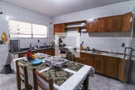 Casa à venda com 160m², 4 quartos e 2 vagasCasa 1 Cozinha