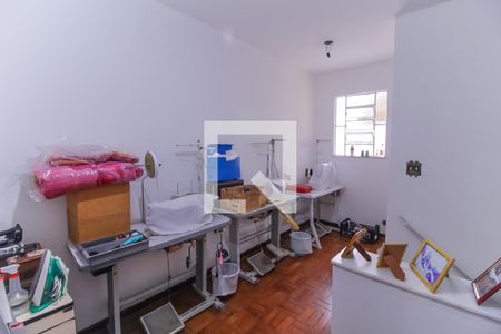 Casa à venda com 160m², 4 quartos e 2 vagasCorredor