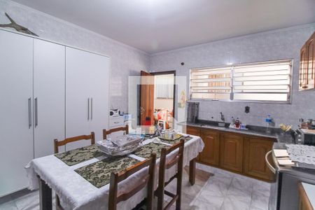 Casa à venda com 160m², 4 quartos e 2 vagasCasa 1 Cozinha
