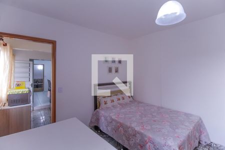 Casa à venda com 160m², 4 quartos e 2 vagasCasa 2 Quarto 1