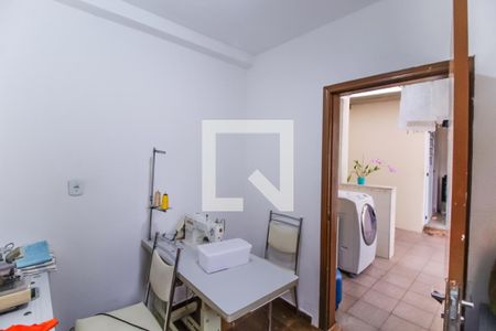 Casa à venda com 160m², 4 quartos e 2 vagasQuarto de Serviço