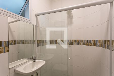 Casa para alugar com 220m², 3 quartos e 2 vagasBanheiro de Serviço