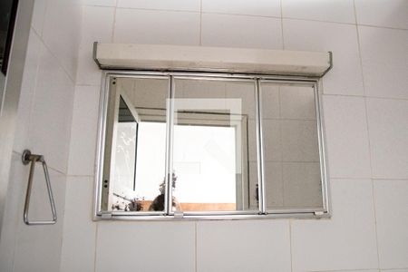 Casa à venda com 200m², 3 quartos e 2 vagasBanheiro 2