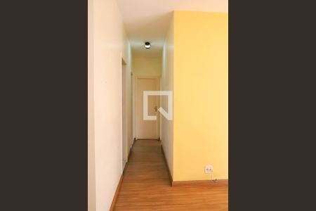 Apartamento à venda com 67m², 2 quartos e 1 vagaCorredor