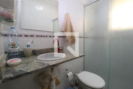 Casa à venda com 140m², 3 quartos e 2 vagasBanheiro