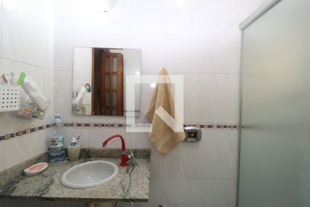 Casa à venda com 140m², 3 quartos e 2 vagasBanheiro