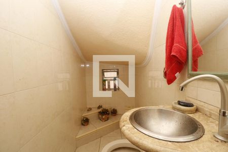 Lavabo de casa à venda com 3 quartos, 140m² em Parque Imperial, São Paulo