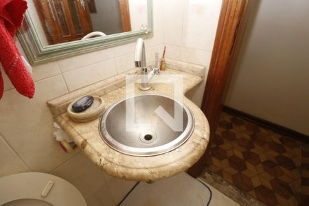 Casa à venda com 140m², 3 quartos e 2 vagasLavabo