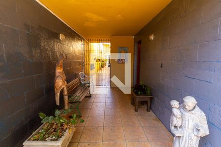 Casa à venda com 300m², 3 quartos e 2 vagasEntrada