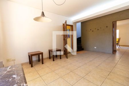 Sala 1 de casa à venda com 3 quartos, 300m² em Vila Pirajussara, São Paulo