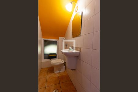 Casa à venda com 300m², 3 quartos e 2 vagasLavabo