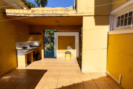 Casa à venda com 300m², 3 quartos e 2 vagasÁrea de Serviço