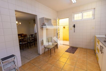 Casa à venda com 300m², 3 quartos e 2 vagasCozinha