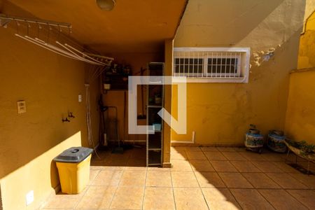 Casa à venda com 300m², 3 quartos e 2 vagasÁrea de Serviço