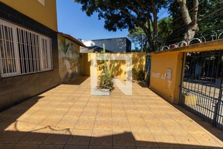 Casa à venda com 300m², 3 quartos e 2 vagasGaragem