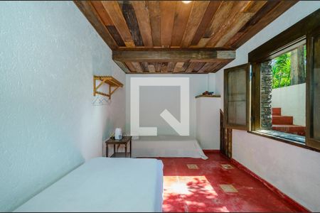 Casa de condomínio à venda com 400m², 5 quartos e 2 vagasQuarto de Serviço