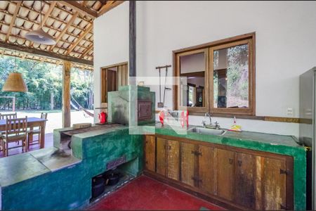 Casa de condomínio à venda com 400m², 5 quartos e 2 vagasCozinha 2 externa