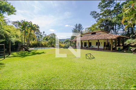 Casa de condomínio à venda com 400m², 5 quartos e 2 vagasÁrea Externa - Quintal