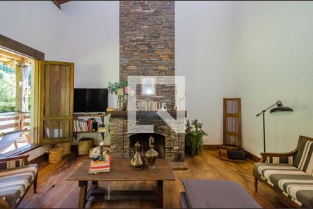 Casa de condomínio à venda com 400m², 5 quartos e 2 vagasSala