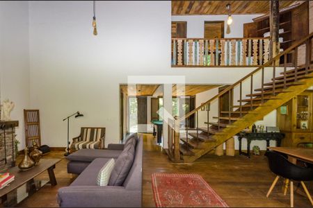Casa de condomínio à venda com 400m², 5 quartos e 2 vagasSala