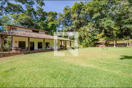 Casa de condomínio à venda com 400m², 5 quartos e 2 vagasÁrea Externa - Quintal