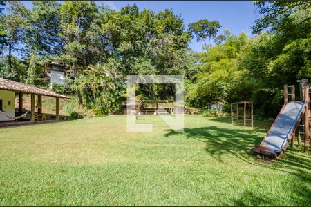 Casa de condomínio à venda com 400m², 5 quartos e 2 vagasÁrea Externa - Quintal