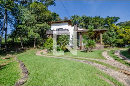 Casa de condomínio à venda com 400m², 5 quartos e 2 vagasFachada