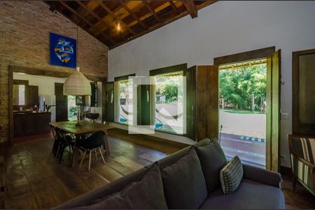Casa de condomínio à venda com 400m², 5 quartos e 2 vagasSala
