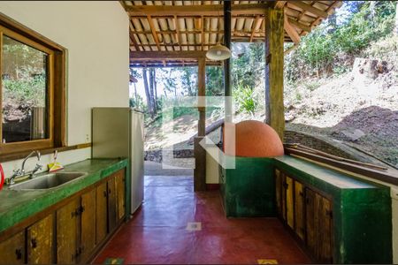 Casa de condomínio à venda com 400m², 5 quartos e 2 vagasCozinha 2 externa