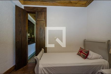 Casa de condomínio à venda com 400m², 5 quartos e 2 vagasQuarto 1