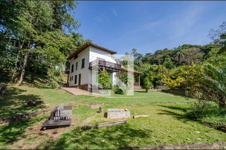 Casa de condomínio à venda com 400m², 5 quartos e 2 vagasFachada