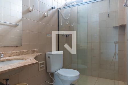 Banheiro de kitnet/studio para alugar com 1 quarto, 23m² em Asa Norte, Brasília