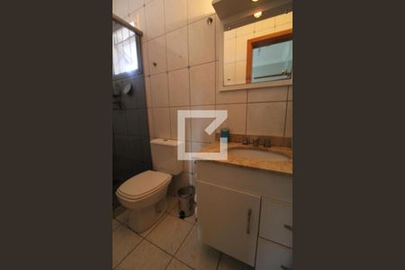 Casa de condomínio à venda com 109m², 3 quartos e 3 vagasBanheiro