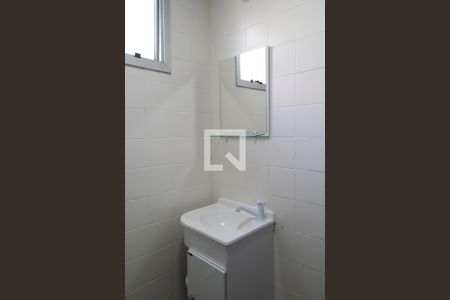 Banheiro de apartamento para alugar com 1 quarto, 55m² em Vila Amélia, São Paulo