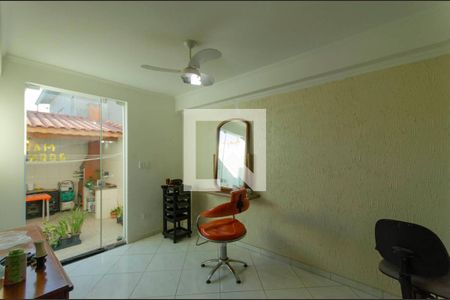 Casa à venda com 99m², 3 quartos e 1 vagaSalão