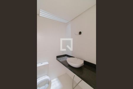 Casa à venda com 149m², 3 quartos e 2 vagasBanheiro