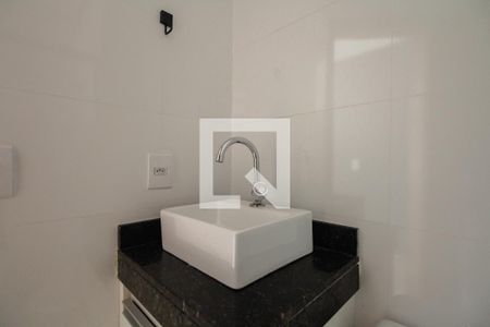 Banheiro  de apartamento para alugar com 2 quartos, 45m² em Penha de França, São Paulo