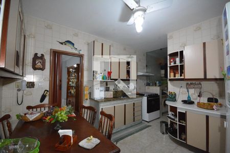 Apartamento à venda com 118m², 3 quartos e 2 vagasCozinha