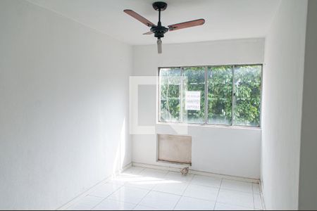 Sala de apartamento para alugar com 1 quarto, 39m² em Pechincha, Rio de Janeiro